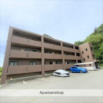 Ｊ，レフォール 3階建