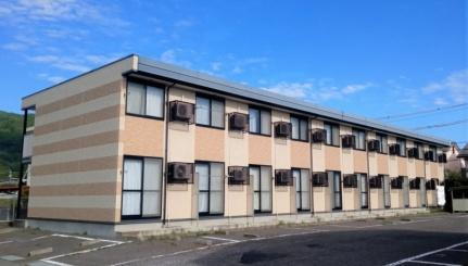レオパレスコートフェリーク 2階建