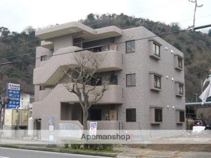 静岡県沼津市中瀬町 3階建