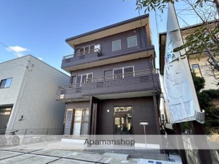 愛知県春日井市知多町３丁目 3階建 築30年8ヶ月