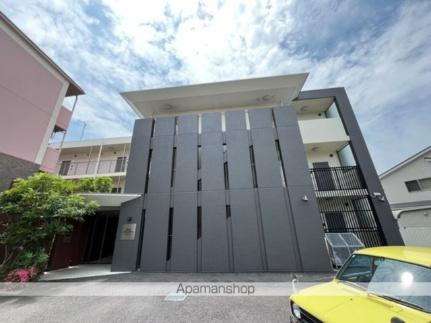 滋賀県草津市野路東４丁目 築17年10ヶ月 3階建