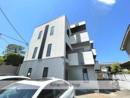 大阪府高槻市富田町５丁目 3階建