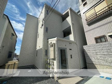 大阪府東大阪市出雲井本町 3階建