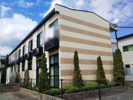 レオパレスセリバテール仁川 2階建