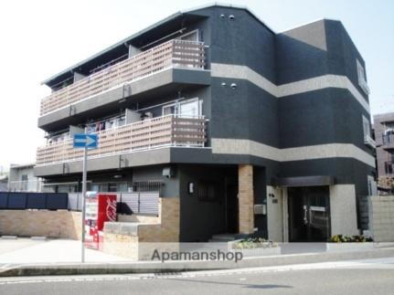兵庫県西宮市門戸荘 3階建