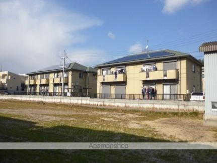 和歌山県和歌山市直川 2階建