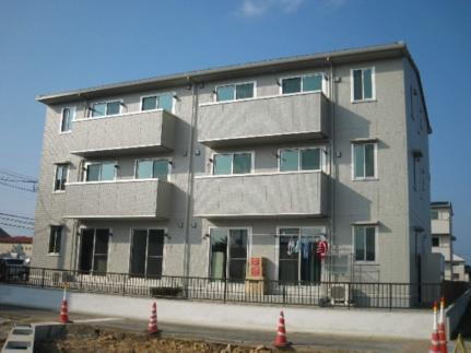 リビングタウン湖山　Ｃ棟 3階建