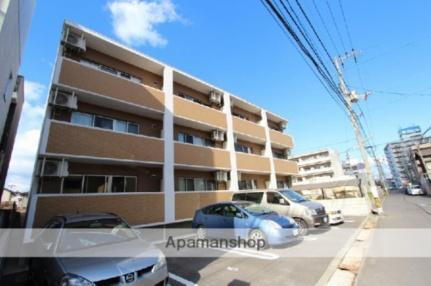 香川県高松市昭和町２丁目 3階建