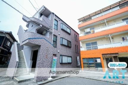 愛媛県東温市志津川 3階建 築22年4ヶ月