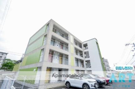 愛媛県松山市紅葉町 4階建