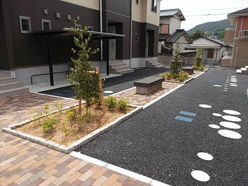 シャーメゾン　イズ　スクエアー　オリエ