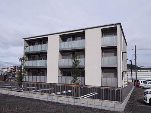 アトリエール駅東 3階建