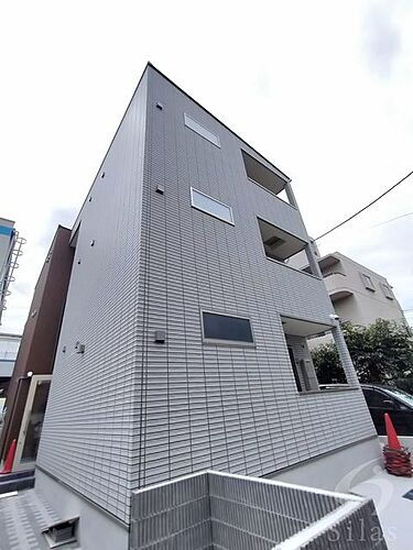 兵庫県尼崎市道意町４丁目 3階建 築2年11ヶ月