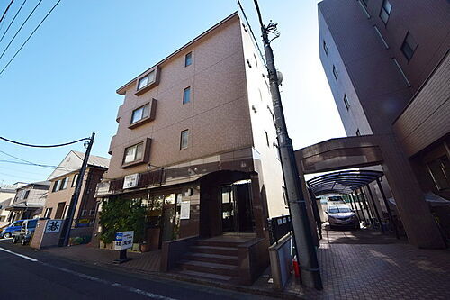 東京都八王子市堀之内３丁目 4階建