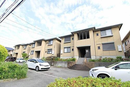 ファミーユ 2階建