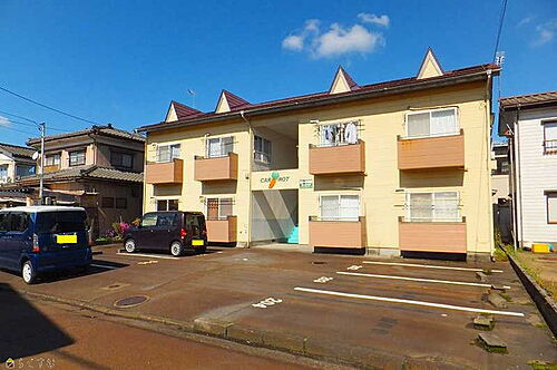 ハイツ・キャロット 2階建