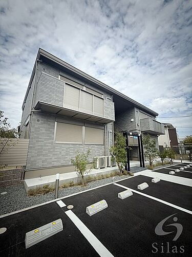 大阪府大阪狭山市西山台３丁目  2階建