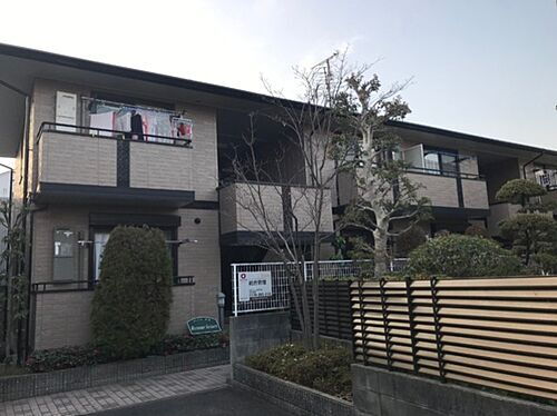 大阪府豊中市千里園２丁目 2階建
