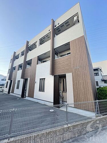 大阪府堺市北区中百舌鳥町１丁 3階建 築11年3ヶ月