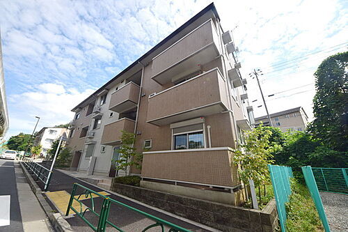 東京都町田市小山町 3階建 築6年9ヶ月