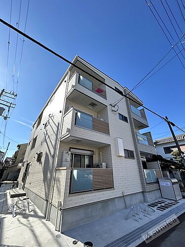 大阪府東大阪市衣摺３丁目 3階建 築1年未満
