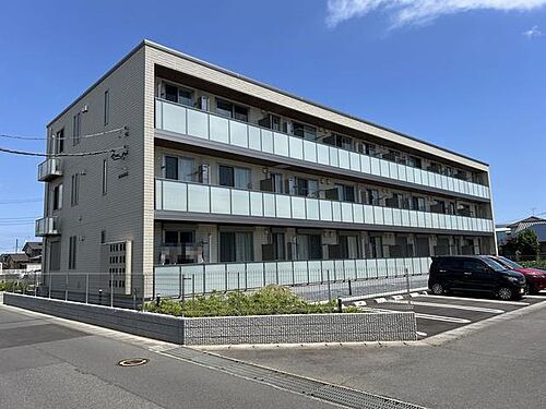 アベニューＪ 3階建