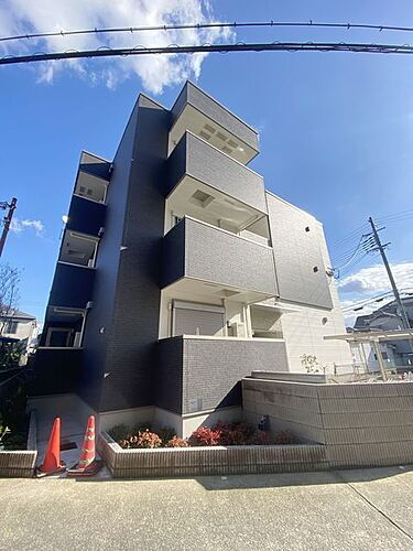 大阪府堺市北区百舌鳥赤畑町３丁 3階建