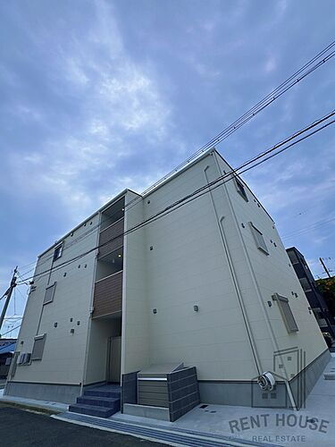 大阪府岸和田市上野町東 築1年未満 3階建