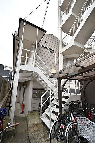 大阪府摂津市千里丘２丁目 賃貸アパート