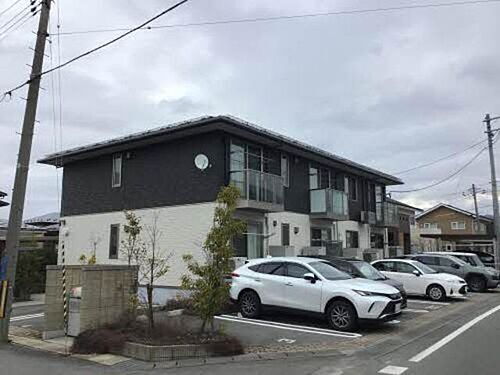 ラ・クラルテ 2階建