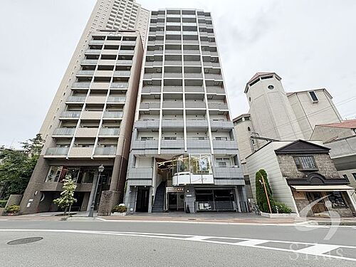 兵庫県宝塚市武庫川町 13階建
