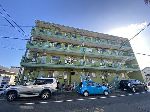 静岡県富士市平垣 4階建