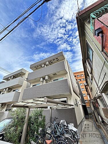 大阪府堺市西区鳳中町２丁 築5年2ヶ月 3階建