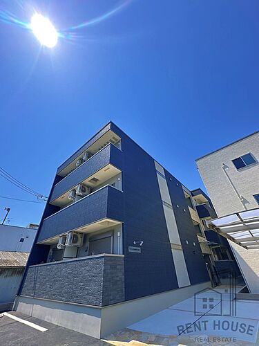 大阪府岸和田市春木旭町 3階建 