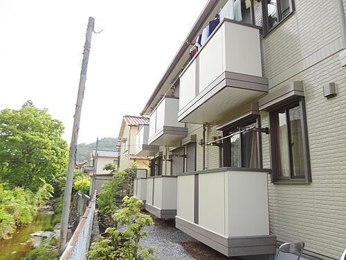 東京都八王子市高尾町 2階建