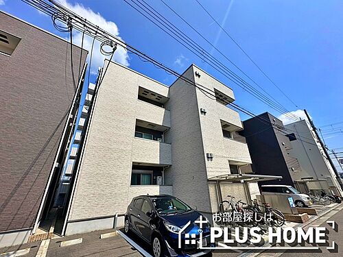 和歌山県和歌山市黒田 築5年9ヶ月 3階建