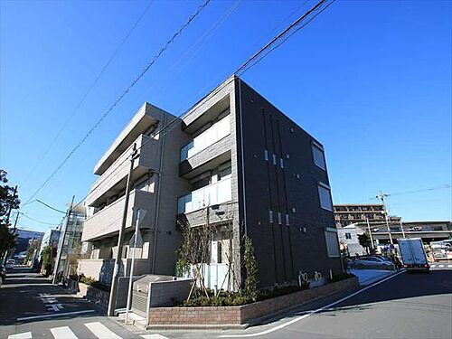 フエンテ 3階建