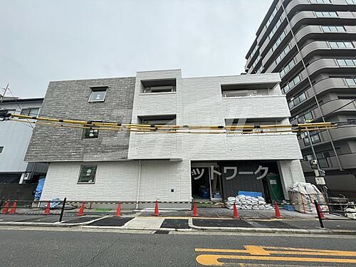 大阪府大阪市城東区成育２丁目 3階建 