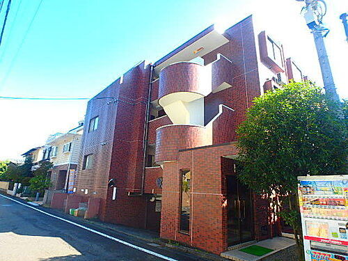 東京都八王子市南大沢１丁目 3階建