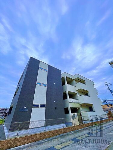 大阪府泉佐野市笠松２丁目 3階建