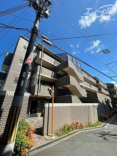 大阪府豊中市上新田２丁目 4階建