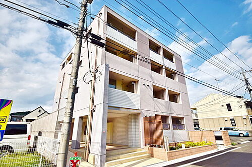 東京都八王子市下柚木２丁目 4階建