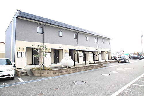 新潟県新発田市中曽根町２丁目 2階建 築17年8ヶ月