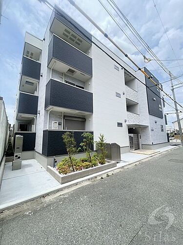 大阪府泉大津市旭町 3階建