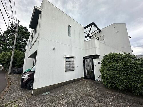 アヴェーシア玉川学園 2階建