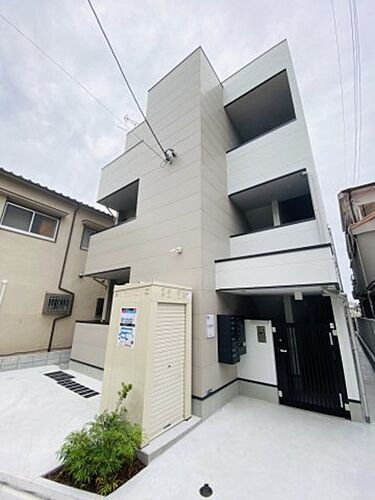 大阪府東大阪市岩田町５丁目 3階建