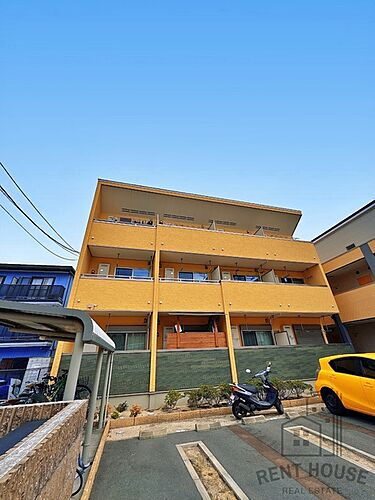 大阪府堺市西区鳳東町３丁 築9年3ヶ月 3階建