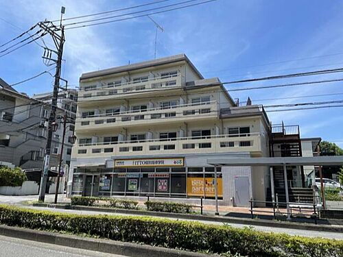 コーポ川Ｅ 4階建