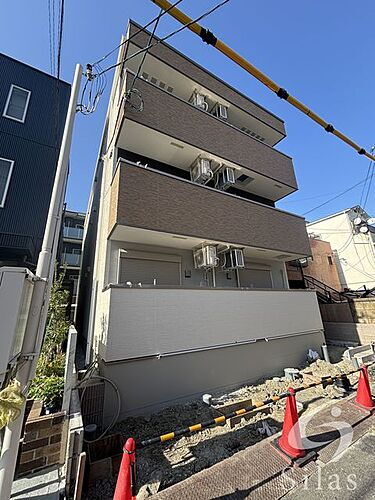 大阪府東大阪市長田３丁目 3階建 