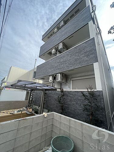 大阪府茨木市東宮町 築3年2ヶ月 3階建